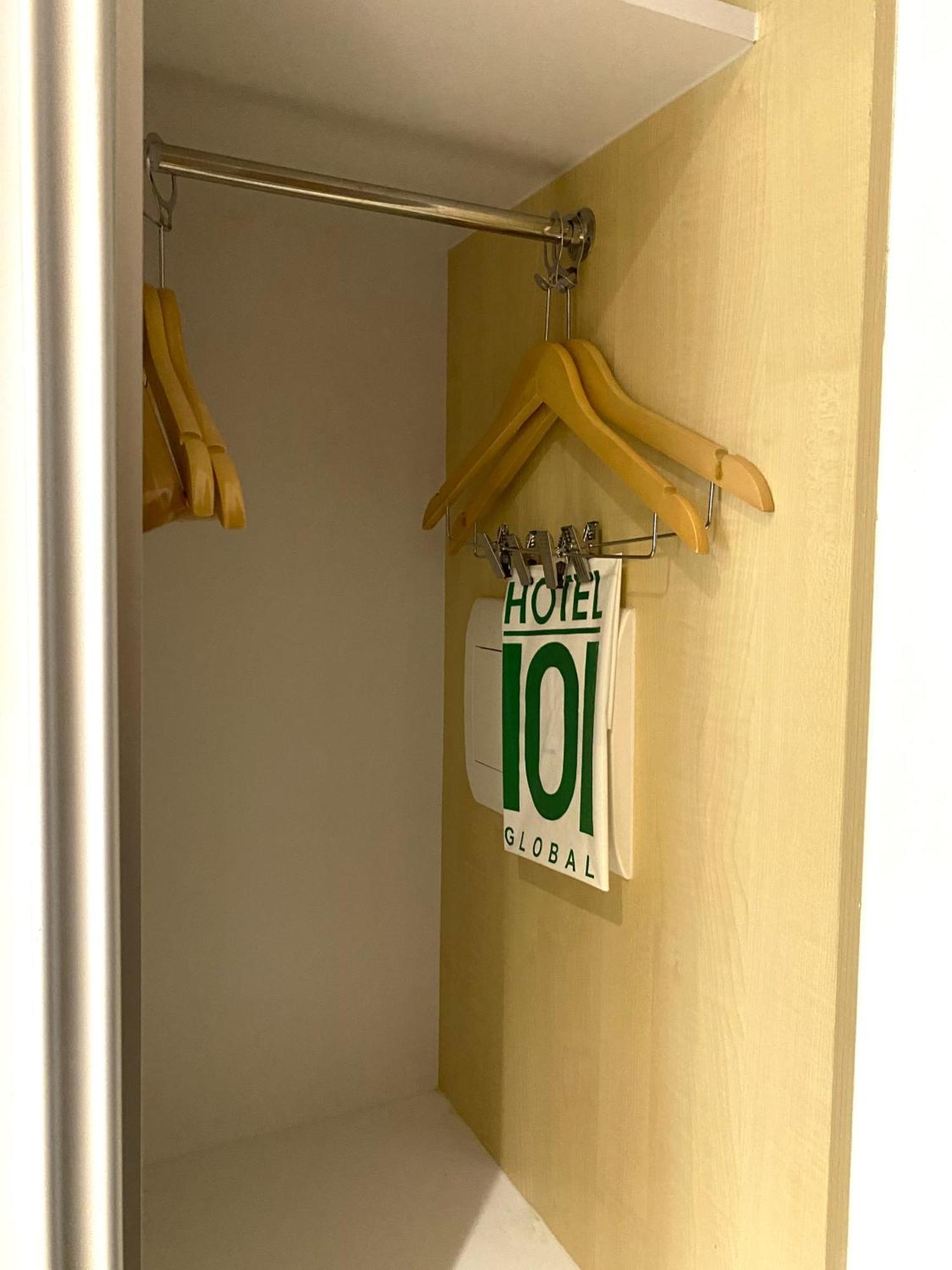Hotel101 - Fort Taguig Exteriér fotografie