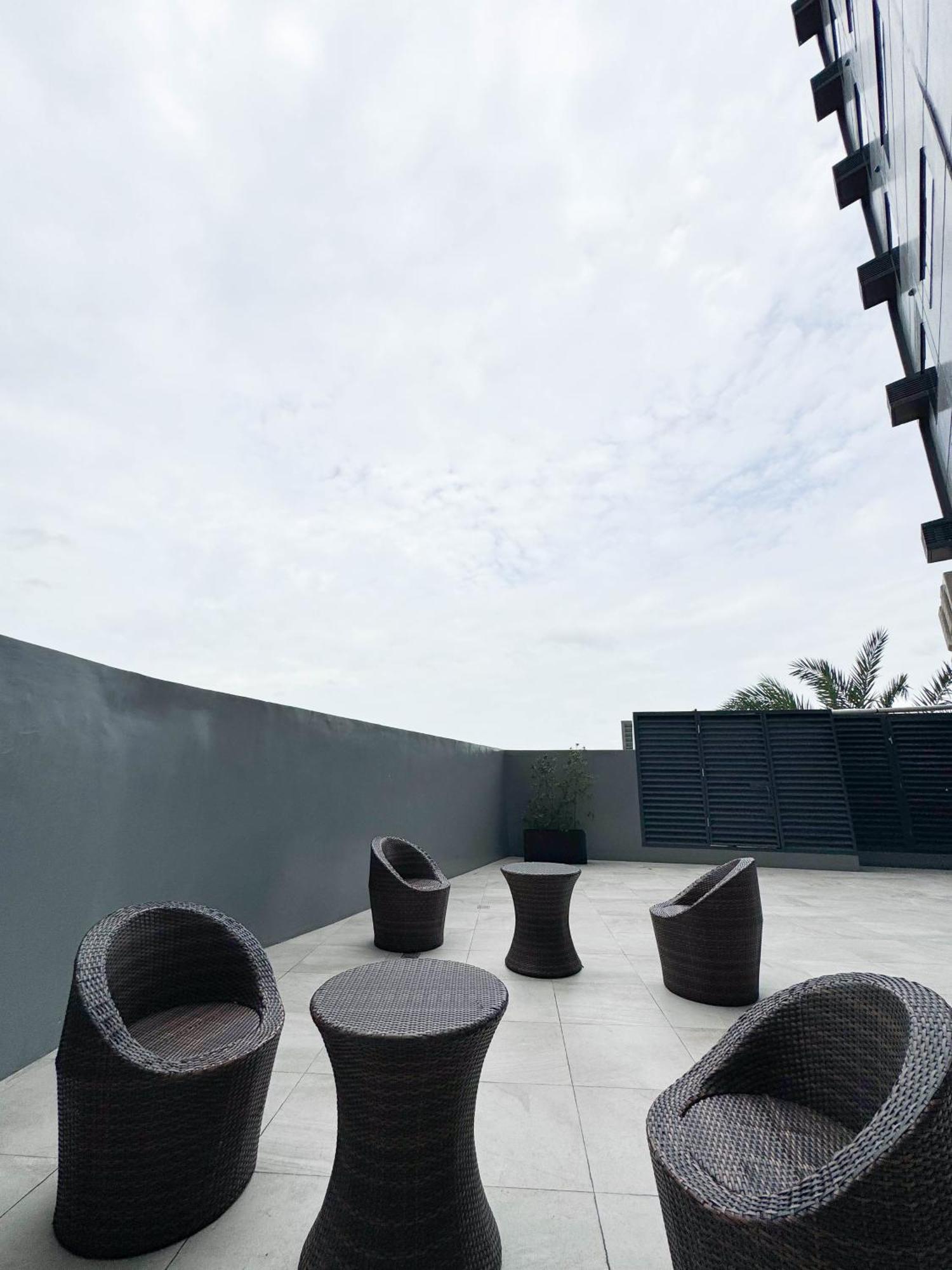 Hotel101 - Fort Taguig Exteriér fotografie